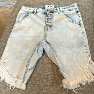 One Teaspoon light denim distressed short